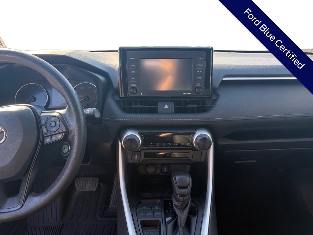 Used 2021 Toyota RAV4 LE FWD image 14