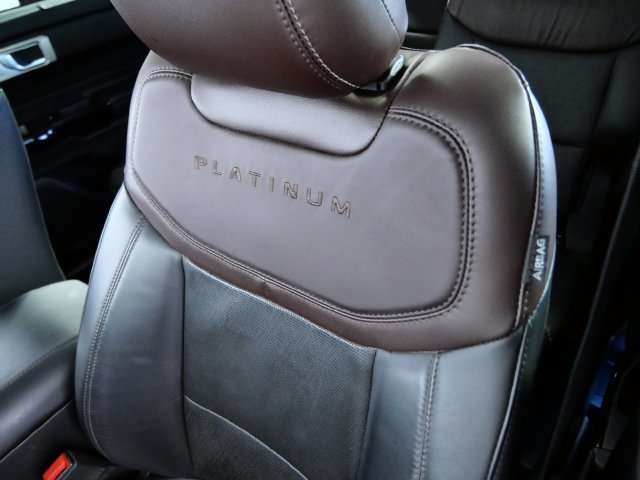 Certified 2023 Ford Explorer Platinum w/ Technology Package AWD/4WD image 19