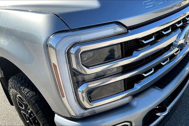 Certified 2024 Ford F250 Platinum w/ FX4 Off-Road Package image 33