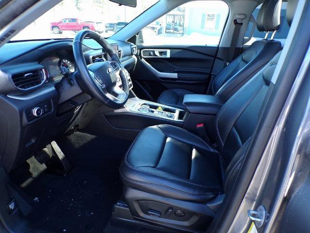 Certified 2022 Ford Explorer XLT w/ Equipment Group 202A image 15