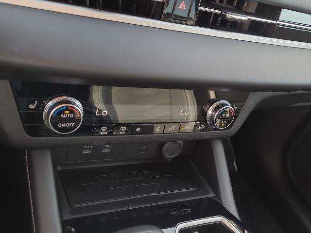 Used 2025 Mitsubishi Outlander SE AWD/4WD image 27