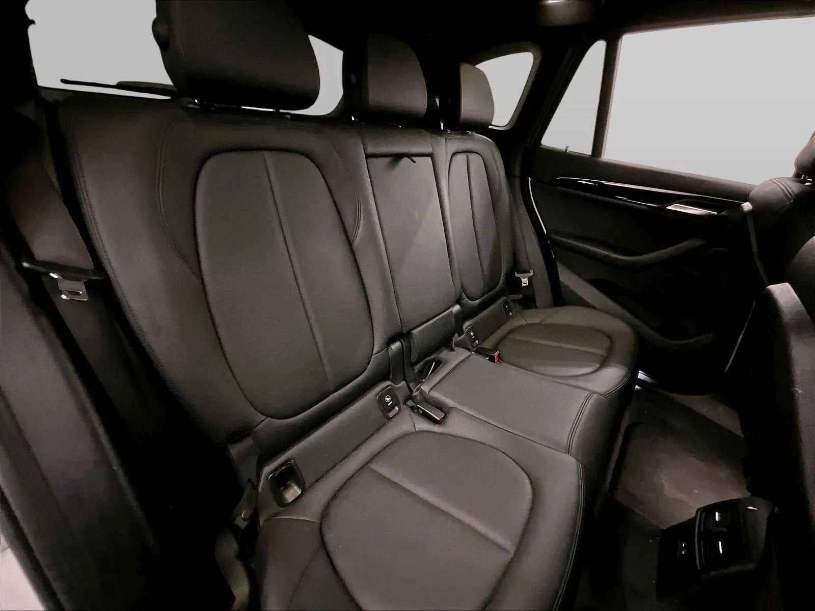 Used 2019 BMW X1 sDrive28i w/ Convenience Package FWD image 26