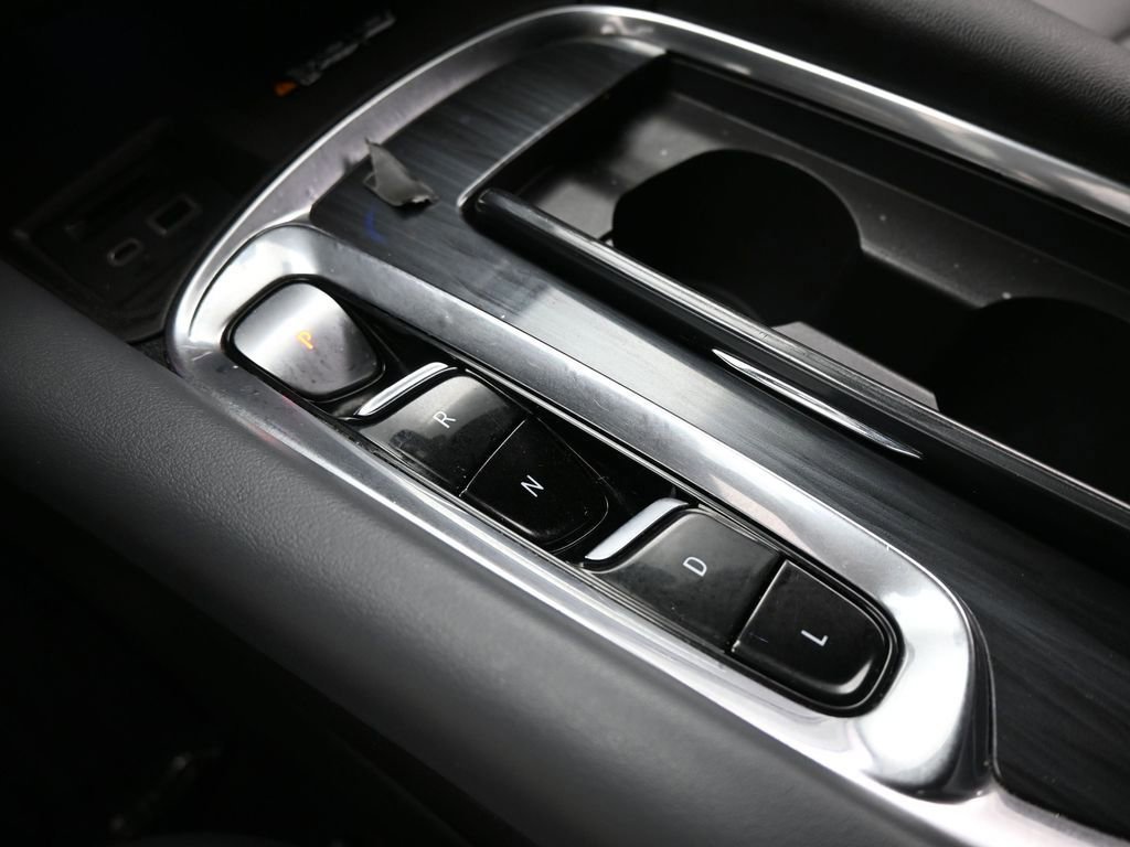 Used 2022 Buick Enclave Essence image 43