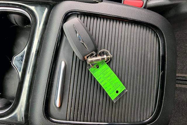 Used 2023 Chrysler Pacifica Limited w/ S Appearance Package image 14