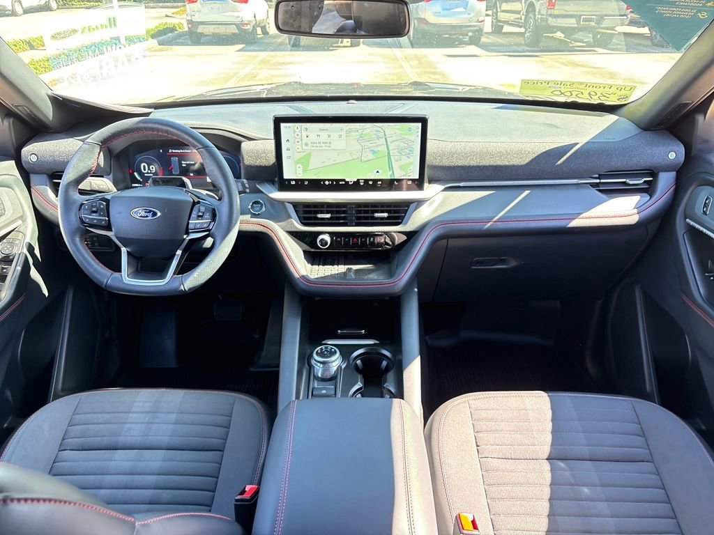 Certified 2025 Ford Explorer ST-Line w/ Premium Package image 11