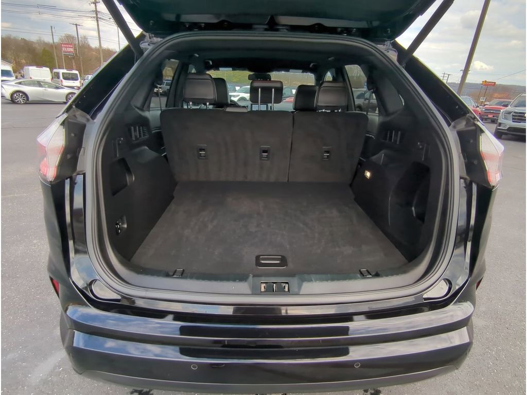 Certified 2024 Ford Edge ST-Line w/ Class II Trailer Tow Package image 22
