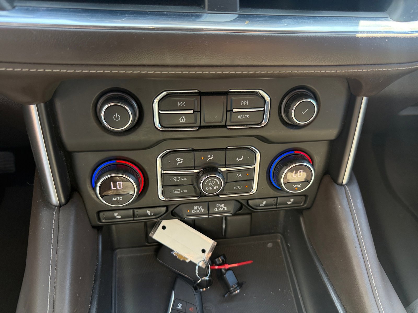 Used 2021 Chevrolet Tahoe LT w/ LT Signature Package image 25