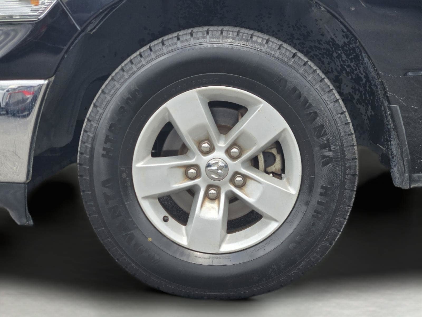 Used 2019 RAM 1500 Tradesman w/ Chrome Appearance Group RWD image 8
