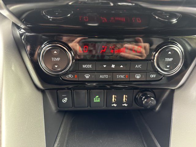 Used 2024 Mitsubishi Eclipse Cross SEL AWD/4WD image 23