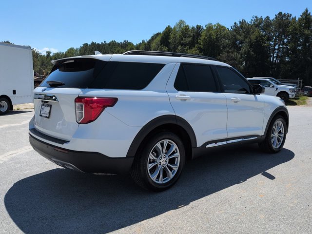 Certified 2024 Ford Explorer XLT w/ Equipment Group 202A RWD image 4