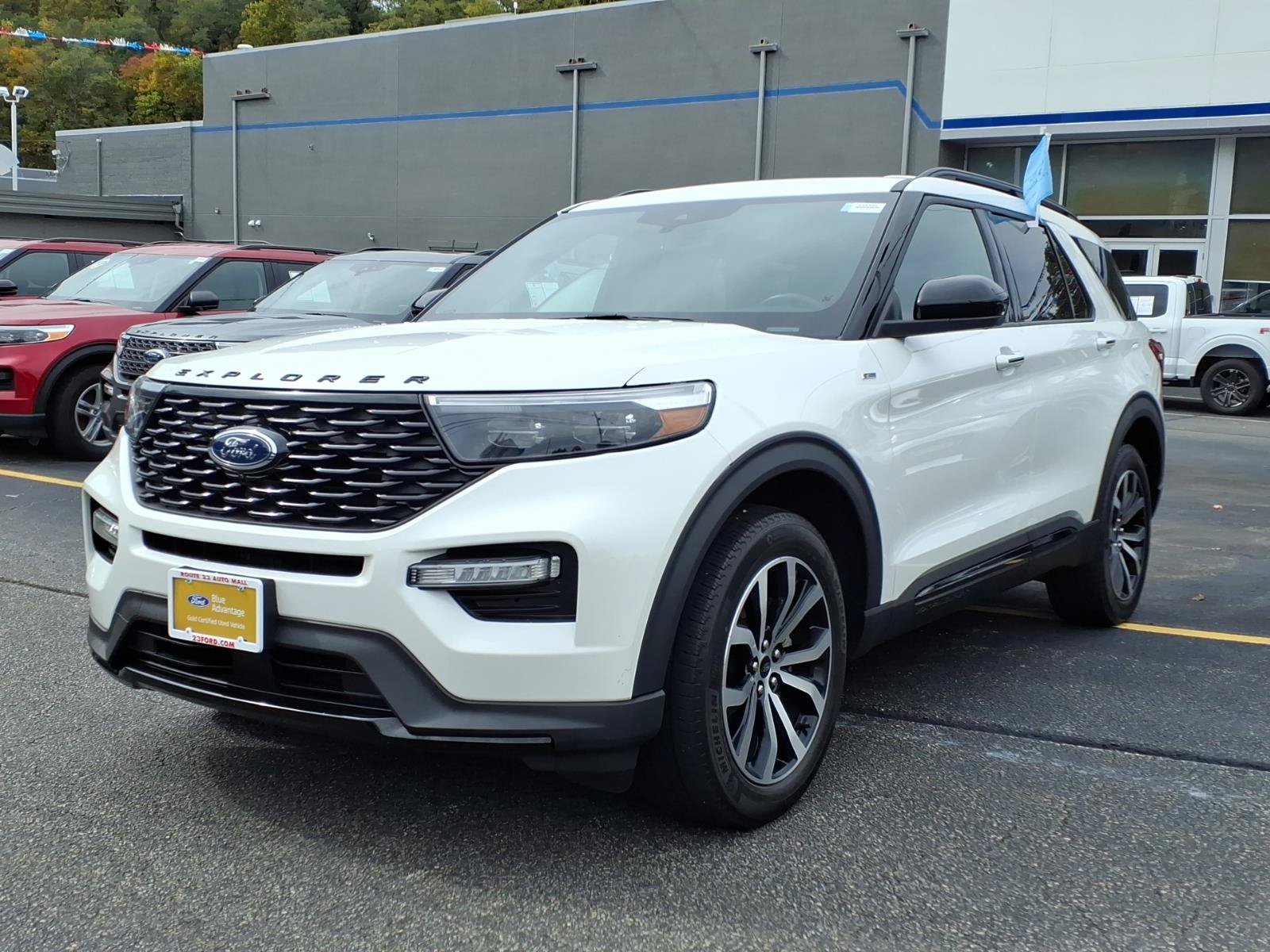 Certified 2023 Ford Explorer ST-Line w/ Class IV Trailer Tow Package AWD/4WD image 4