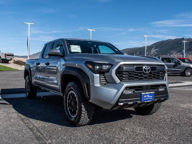 Used 2024 Toyota Tacoma TRD Off-Road AWD/4WD image 3