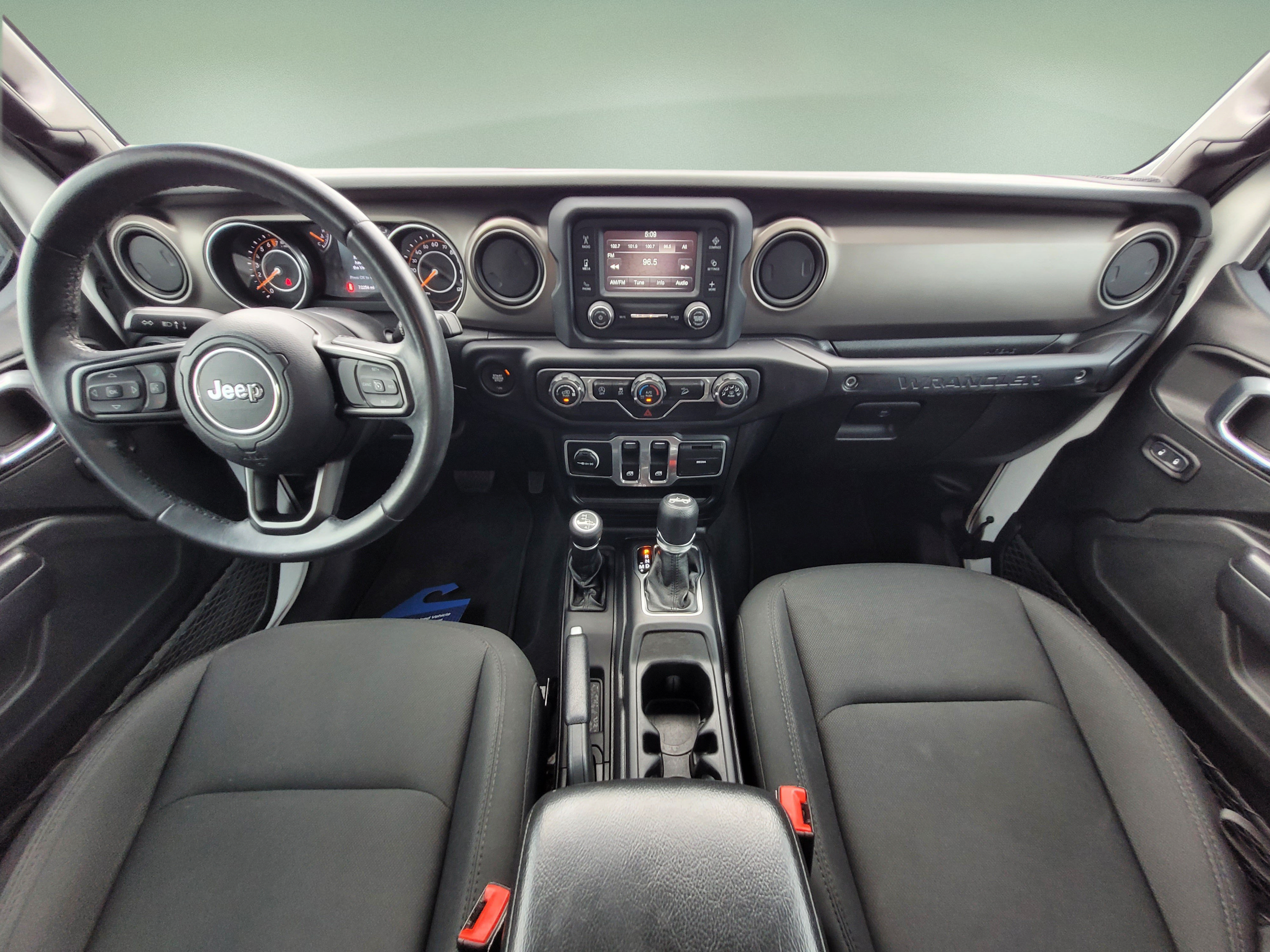 Used 2019 Jeep Wrangler Sport AWD/4WD image 15