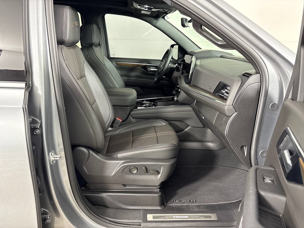 Used 2026 Chevrolet Tahoe High Country w/ LPO, Illumination Package AWD/4WD image 6