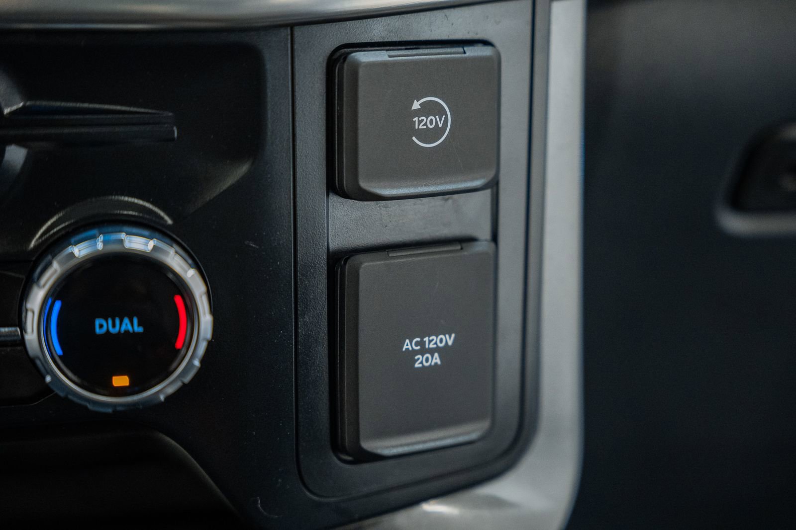 Certified 2023 Ford F150 Lariat w/ Equipment Group 502A High image 34