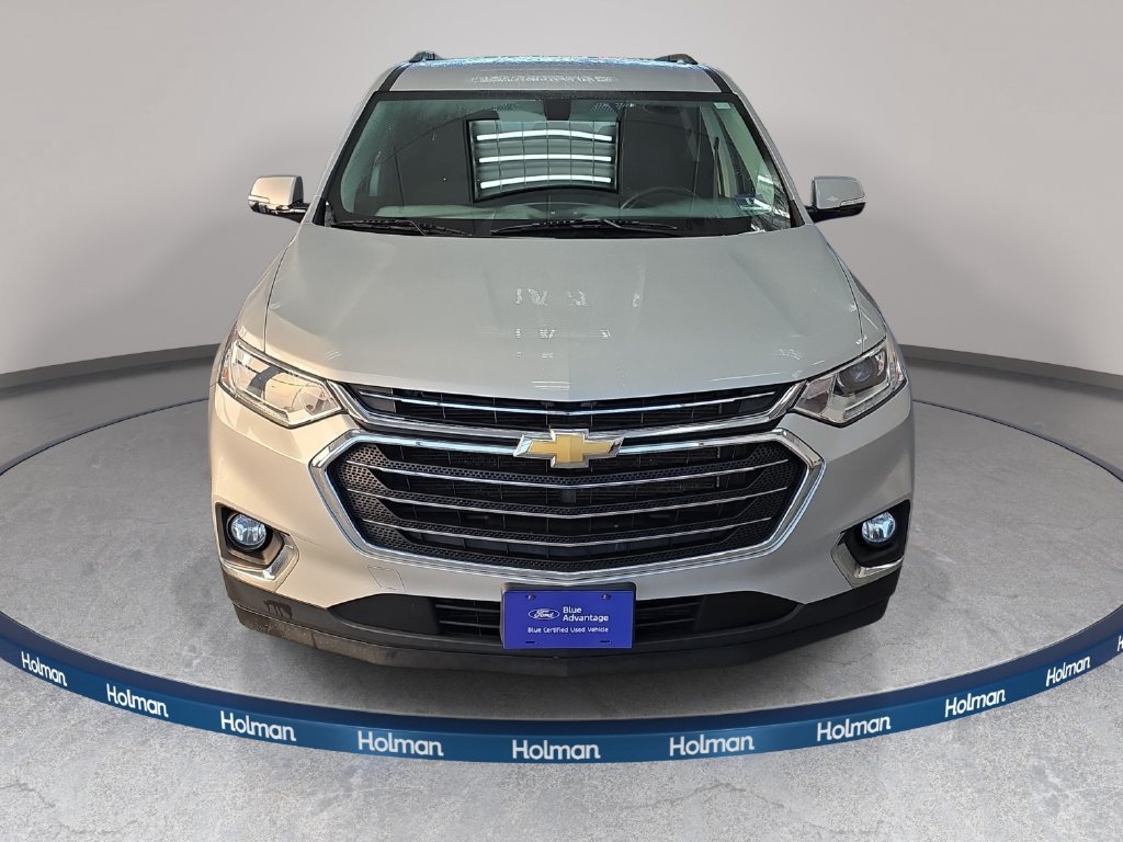 Used 2020 Chevrolet Traverse LT FWD image 2