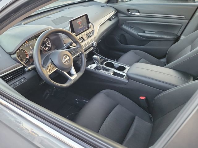 Used 2024 Nissan Altima 2.5 SV image 8