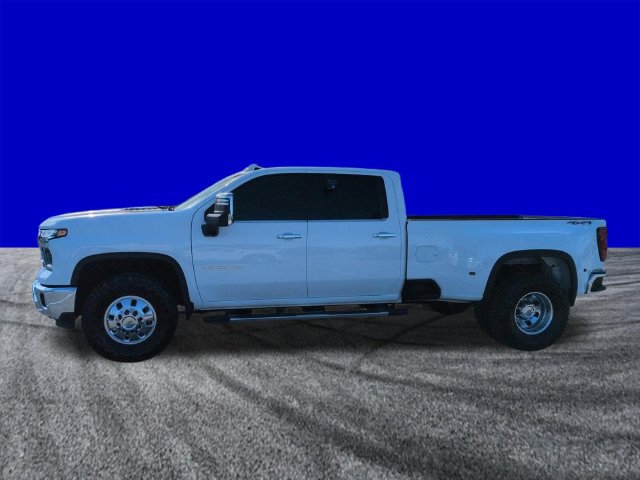 Used 2025 Chevrolet Silverado 3500 LTZ w/ LTZ Plus Package AWD/4WD image 7
