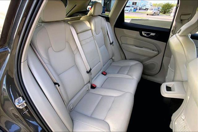 Used 2020 Volvo XC60 T5 Momentum image 20