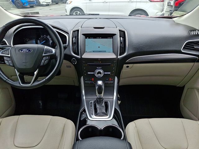 Certified 2018 Ford Edge Titanium w/ Equipment Group 301A AWD/4WD image 15
