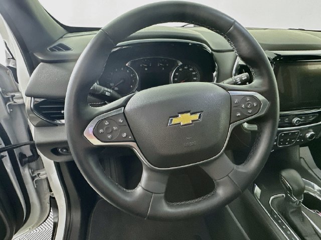 Used 2023 Chevrolet Traverse LT w/ LT Premium Package AWD/4WD image 17