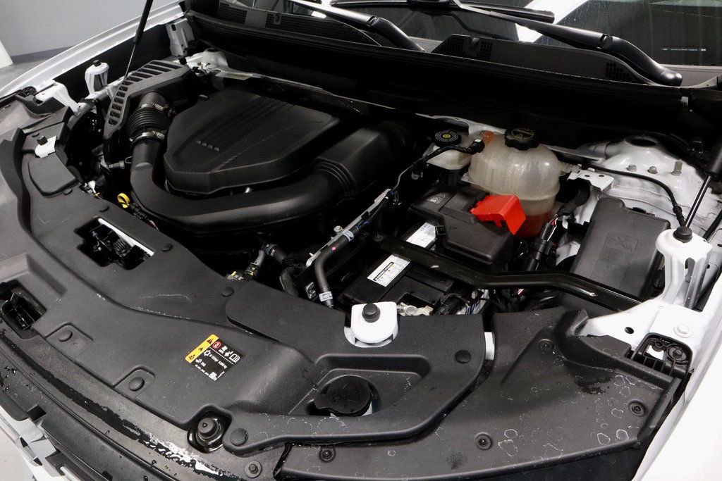 Used 2025 GMC Acadia Elevation image 18