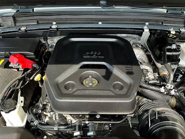 Used 2024 Jeep Wrangler Unlimited w/ Convenience Group AWD/4WD image 30