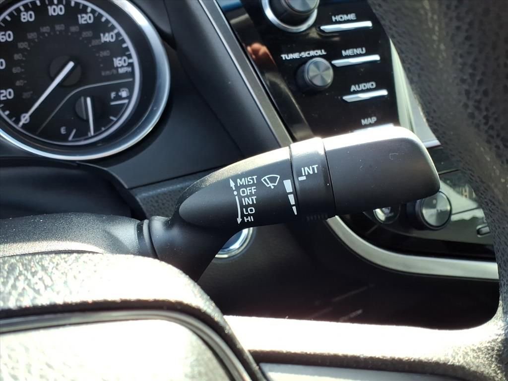 Used 2019 Toyota Camry LE image 15