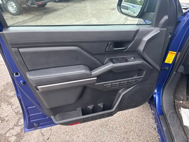Used 2025 Toyota Tacoma SR5 RWD image 90