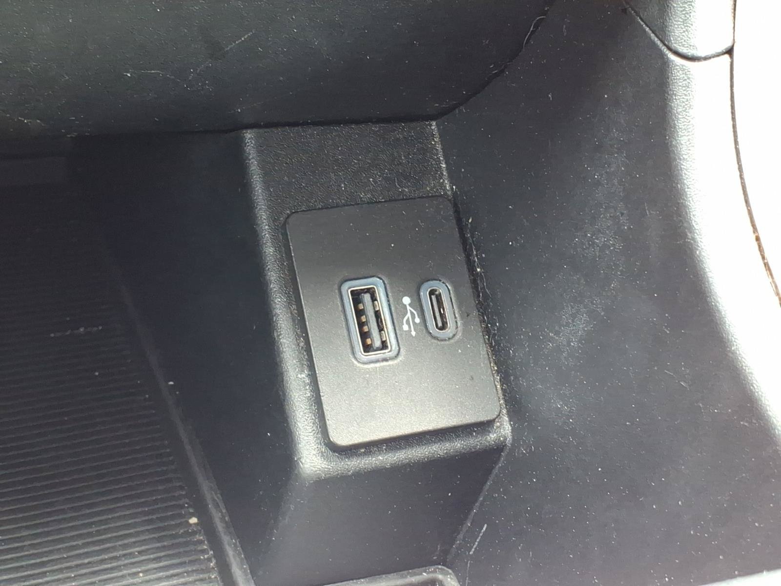 Certified 2024 Ford Edge SEL AWD/4WD image 17