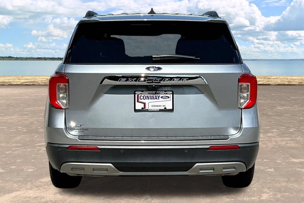 Certified 2024 Ford Explorer XLT w/ Equipment Group 202A RWD image 7