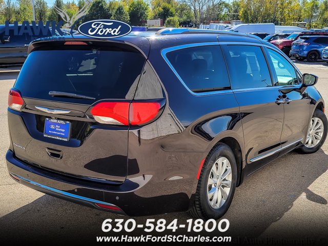 Used 2019 Chrysler Pacifica Touring-L FWD image 7