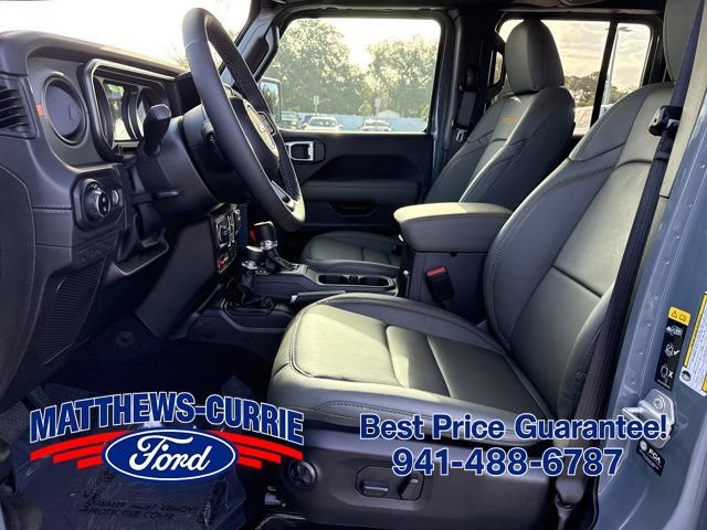 Used 2026 Jeep Gladiator Mojave AWD/4WD image 9