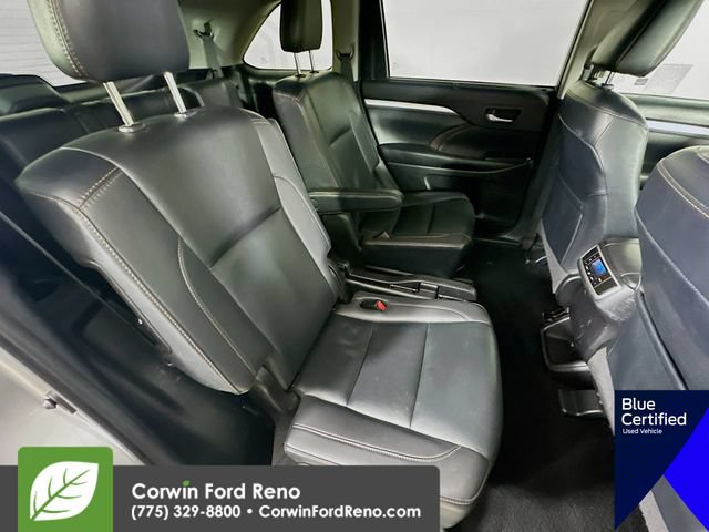 Used 2019 Toyota Highlander XLE AWD/4WD image 32