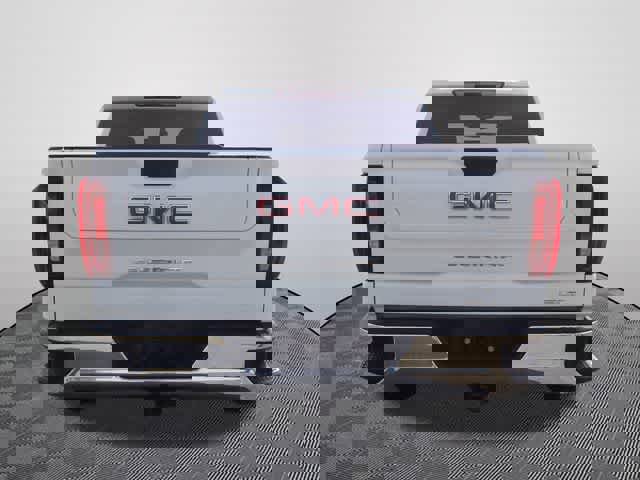 Used 2024 GMC Sierra 1500 SLT image 3