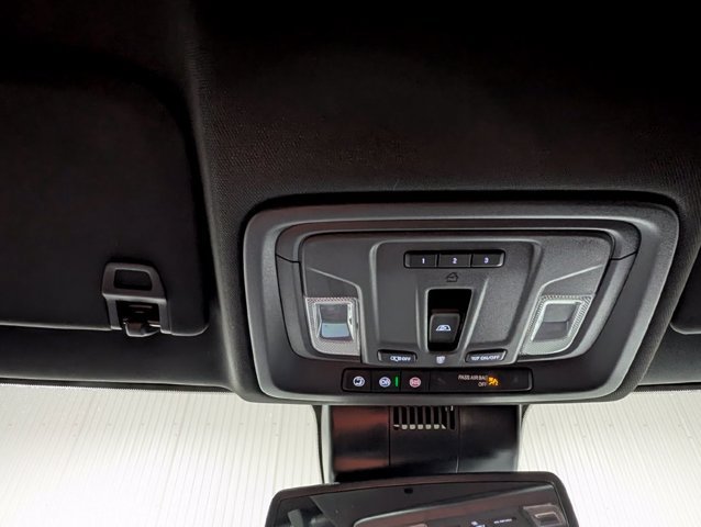 Used 2025 GMC Sierra 2500 AT4 AWD/4WD image 9