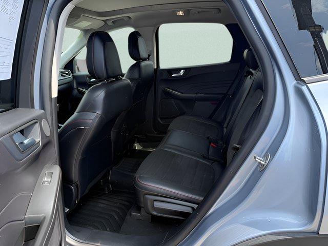 Certified 2022 Ford Escape SEL w/ SEL Stealth AWD Package image 5