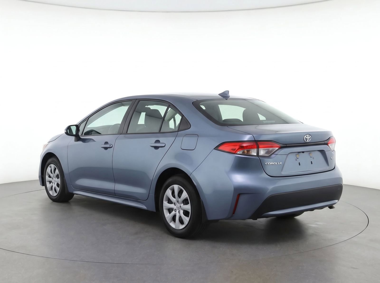 Used 2024 Toyota Corolla LE FWD image 4