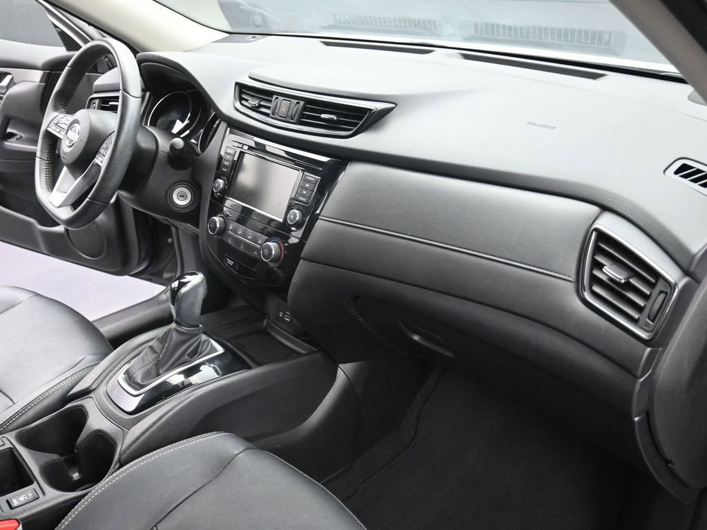 Used 2019 Nissan Rogue S w/ Special Edition Package FWD image 14