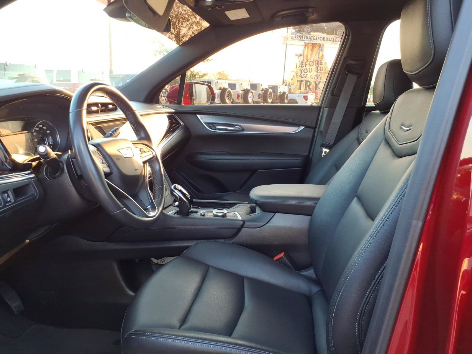 Used 2024 Cadillac XT6 Luxury FWD image 10