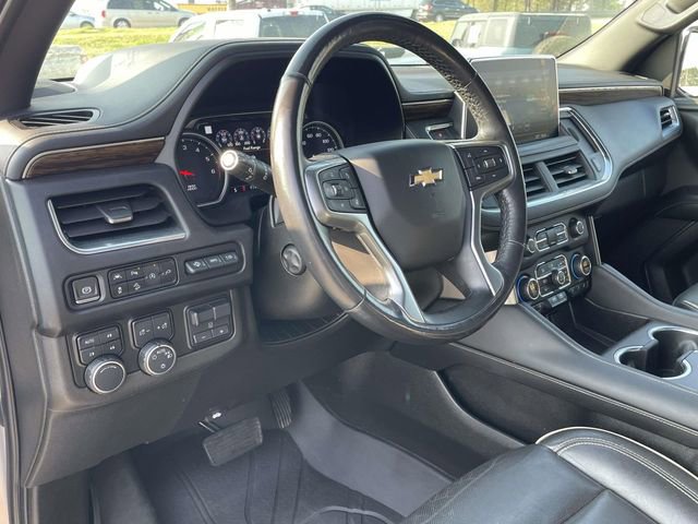 Used 2021 Chevrolet Suburban Premier w/ Premium Package image 18