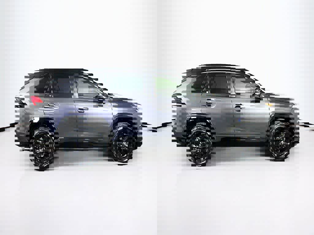 Used 2020 Toyota RAV4 XSE image 6