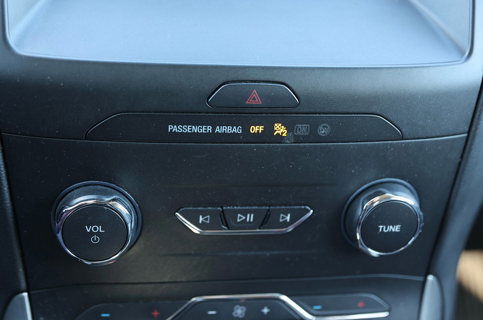 Certified 2019 Ford Edge SEL w/ Equipment Group 201A image 28