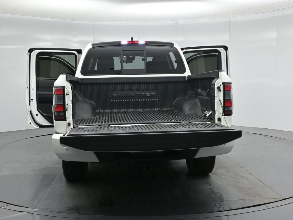 Used 2022 Nissan Frontier SV w/ Technology Package image 34