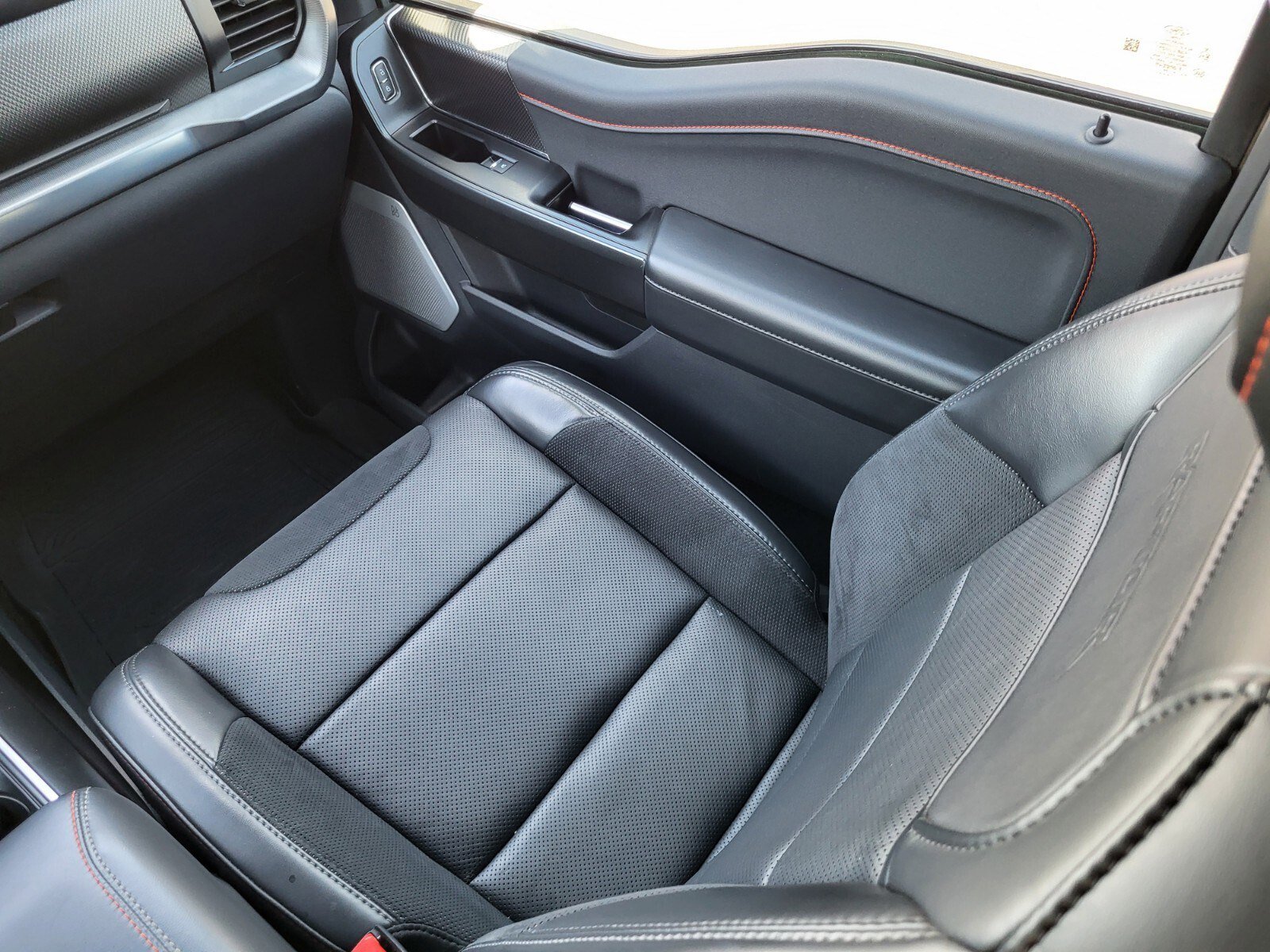 Certified 2025 Ford F150 Raptor image 16