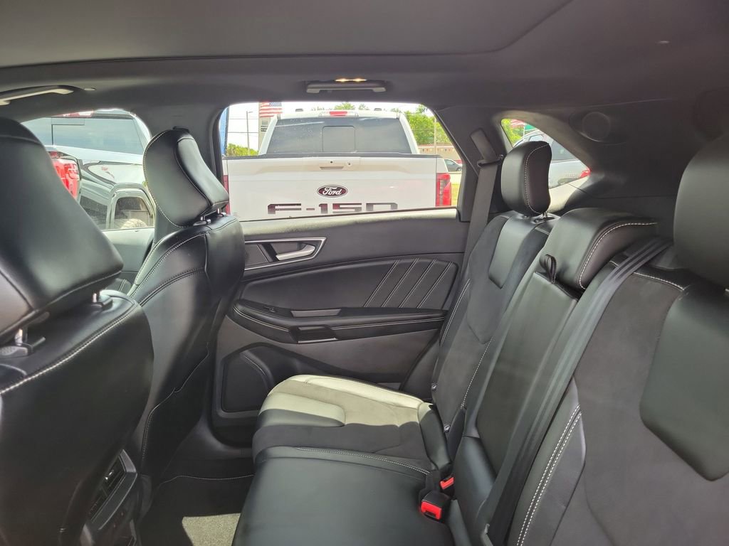 Certified 2022 Ford Edge ST w/ Equipment Group 401A AWD/4WD image 9