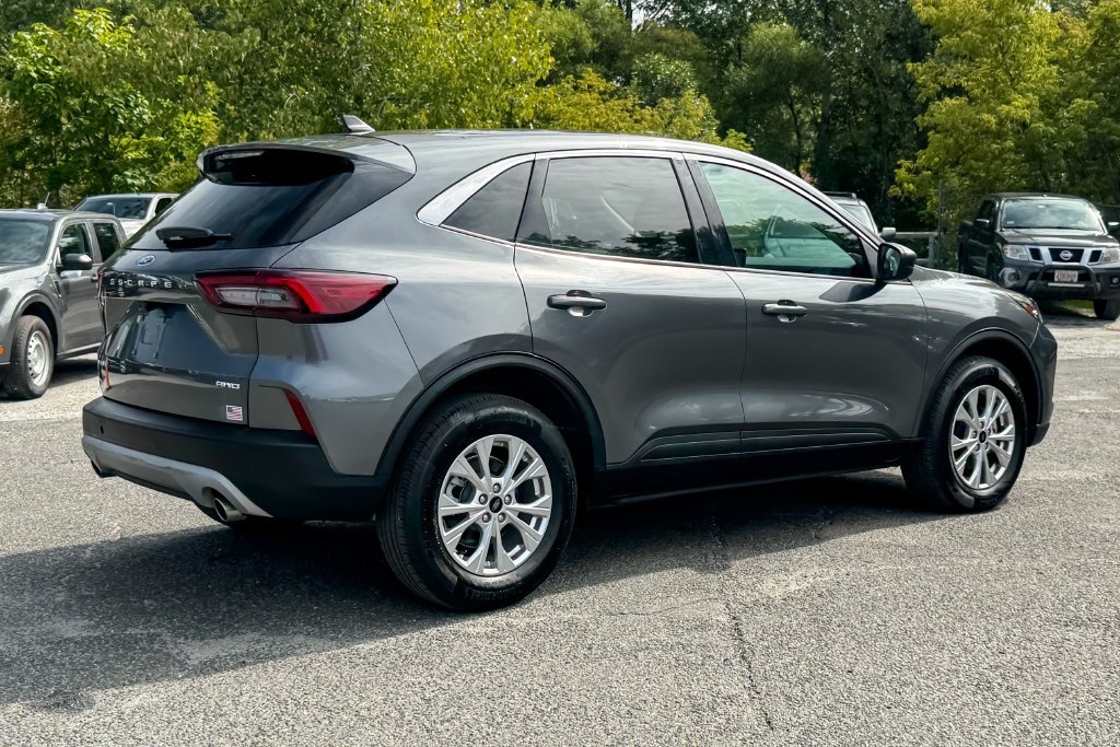 Certified 2023 Ford Escape Active w/ Tech Pack #1 AWD/4WD image 3