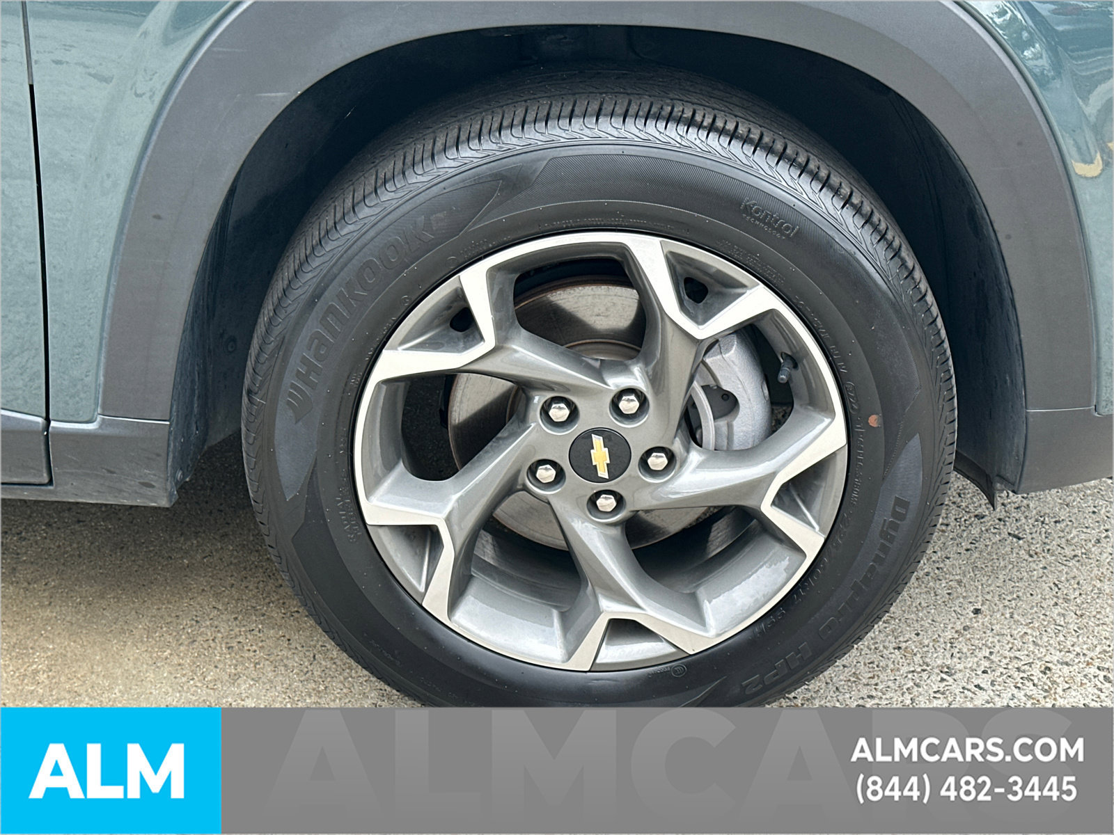 Used 2025 Chevrolet Trax LT FWD image 15