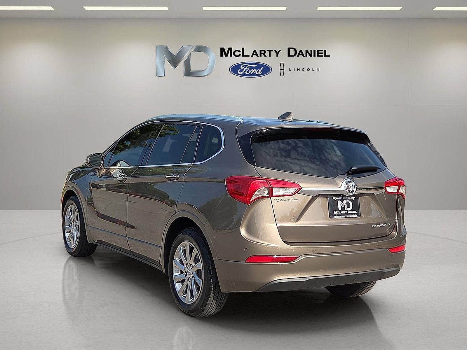 Used 2019 Buick Envision Essence FWD image 4
