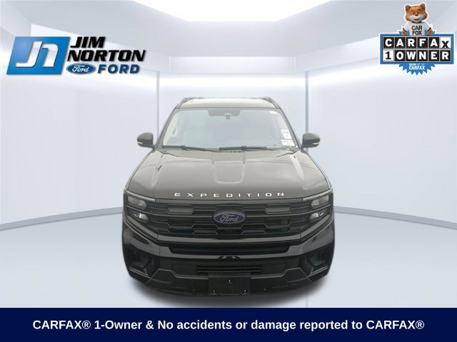 Certified 2025 Ford Expedition Active AWD/4WD image 3